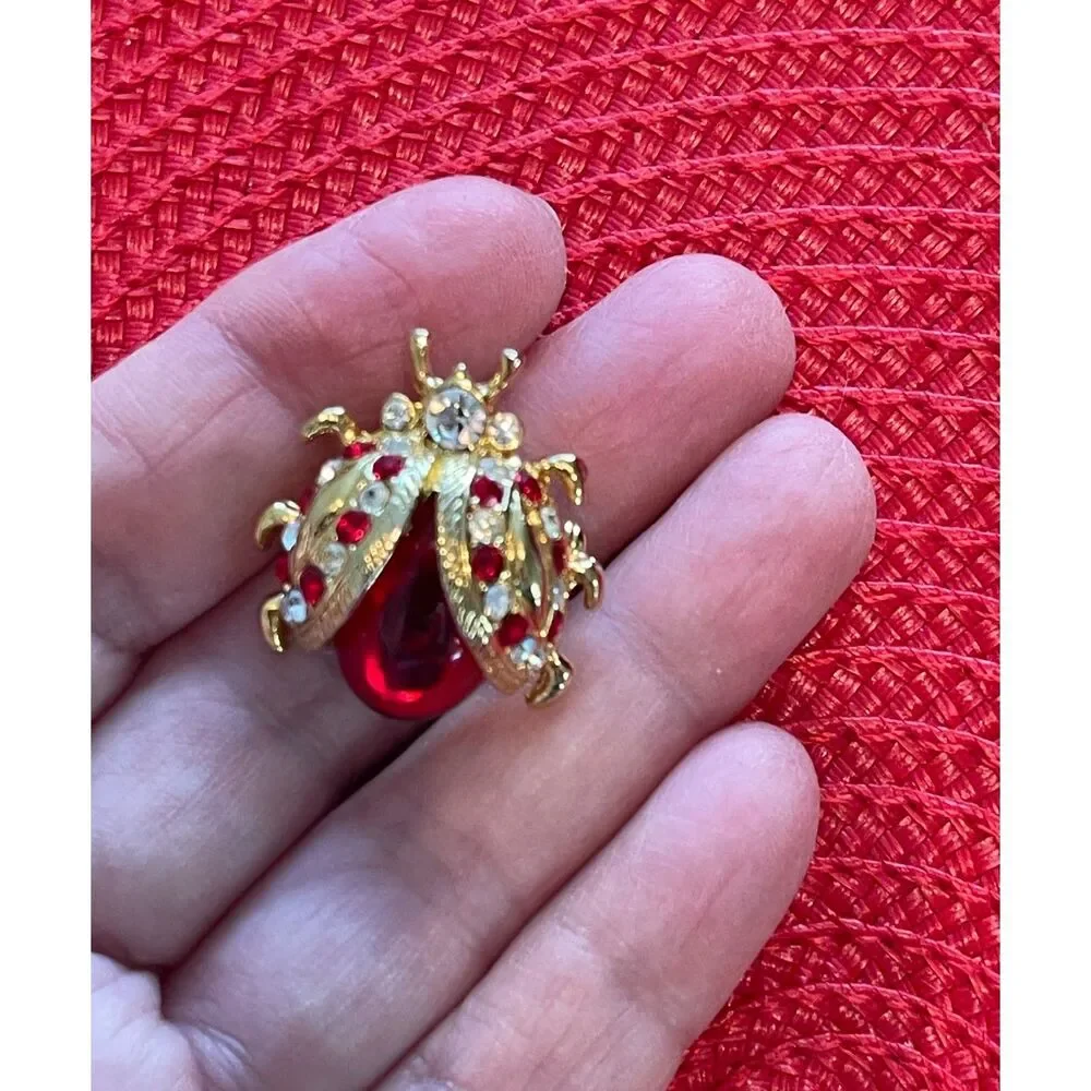 Vintage Rhinestone Ladybug Pin Brooch Goldtone 1